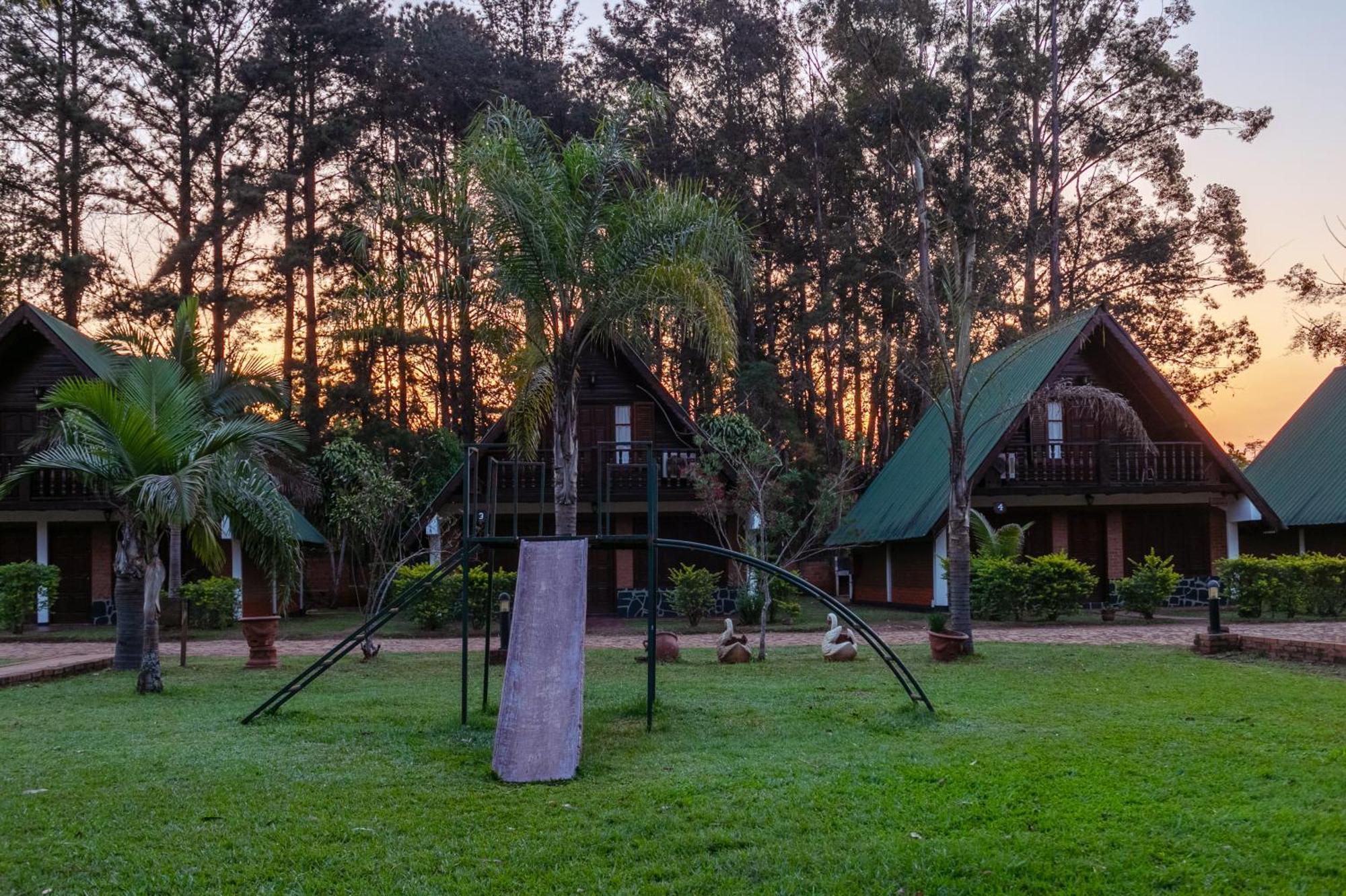 Cabanas El Refugio Del Mensu Puerto Iguazu Exterior photo