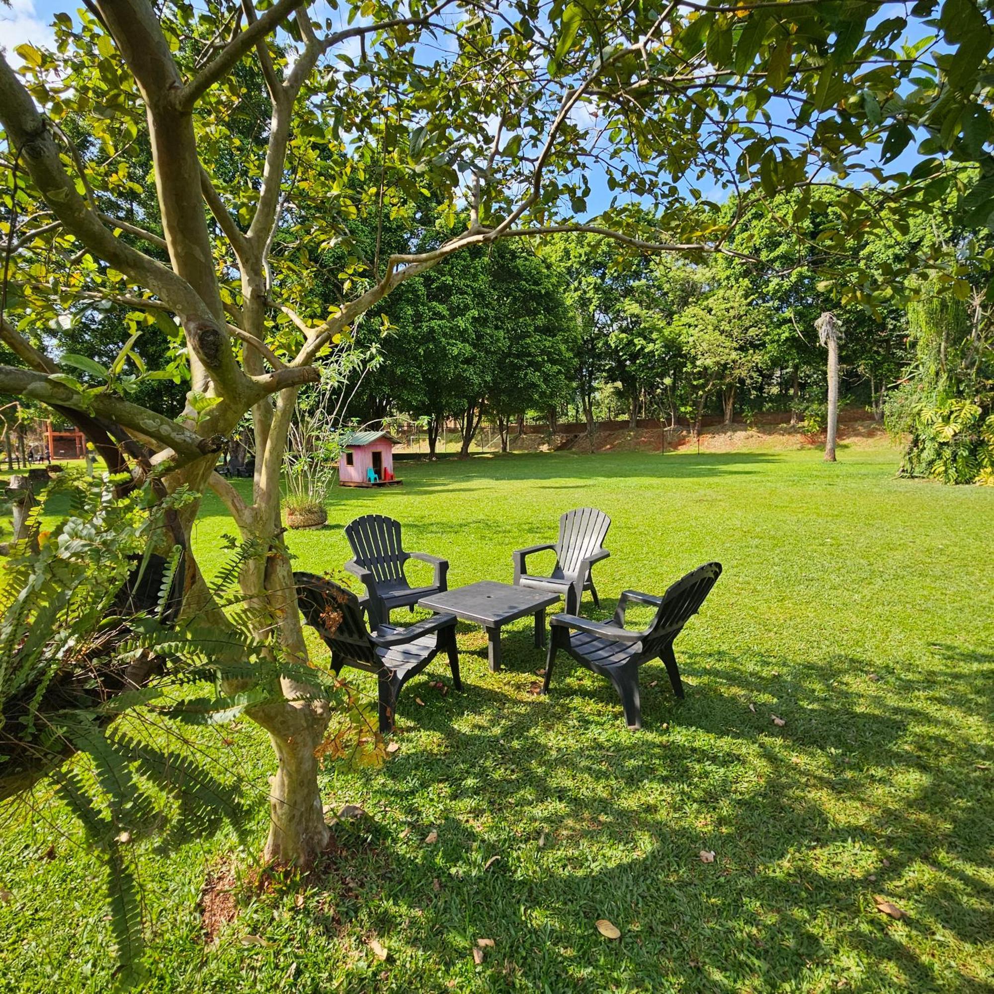 Cabanas El Refugio Del Mensu Puerto Iguazu Exterior photo